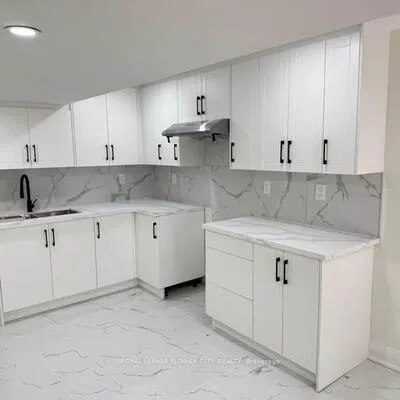 17, Huntington, Northwest, Barrie