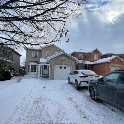 35, Drake, Painswick South, Barrie