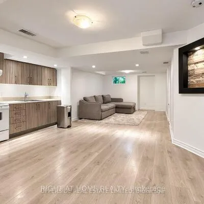 46,&nbsp;Country, Painswick South, Barrie