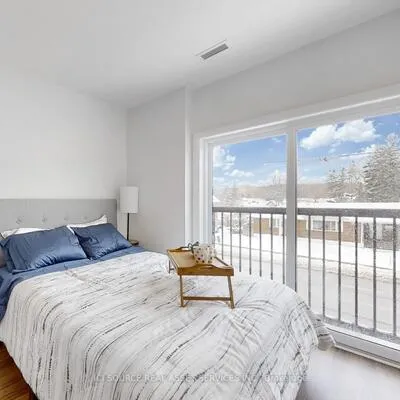233,&nbsp;Dunlop, Queen's Park, Barrie