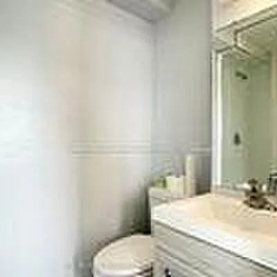 1,&nbsp;Leggott, Painswick North, Barrie