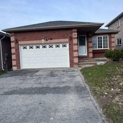 39,&nbsp;Red Oak, Holly, Barrie