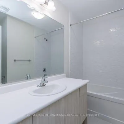 120,&nbsp;Turnberry, Painswick South, Barrie
