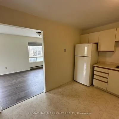 80,&nbsp;Grove, Wellington, Barrie