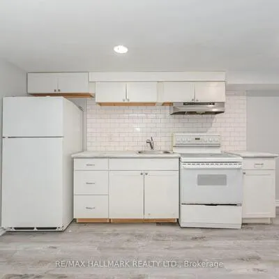 88,&nbsp;Bernick, Grove East, Barrie