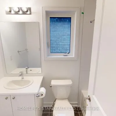 126,&nbsp;Blue Forest, Innis-Shore, Barrie