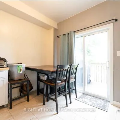 42,&nbsp;Forsyth, West Bayfield, Barrie