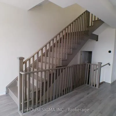 132,&nbsp;Turnberry, Painswick South, Barrie