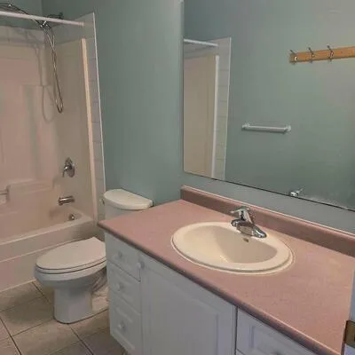 22,&nbsp;Larkin, Georgian Drive, Barrie