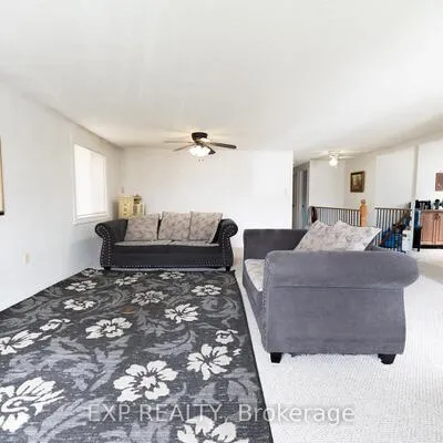 6,&nbsp;Hickling, Grove East, Barrie