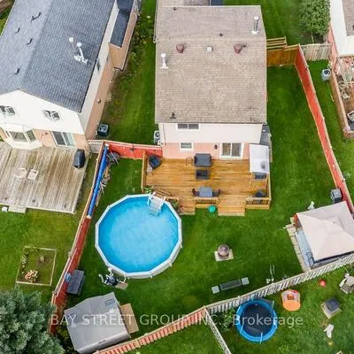 27,&nbsp;Lindsay, Cundles East, Barrie
