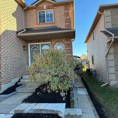 93,&nbsp;Courtney, Painswick South, Barrie