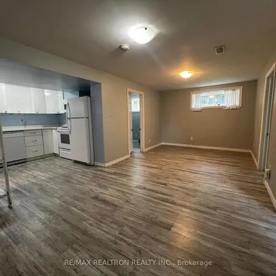 244,&nbsp;St Vincent, Grove East, Barrie