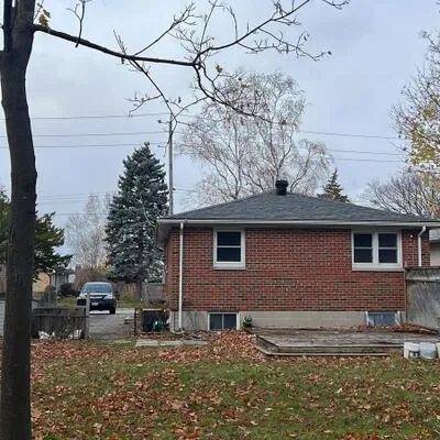 261,&nbsp;Wellington, Codrington, Barrie