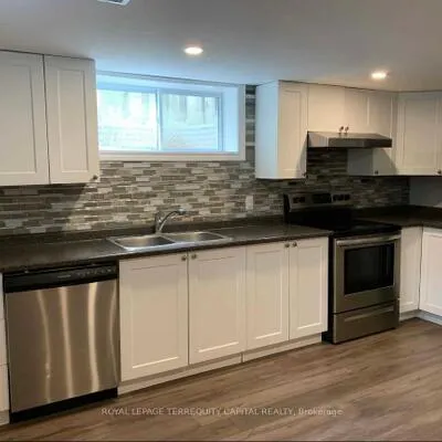 118,&nbsp;Shakespeare, Letitia Heights, Barrie