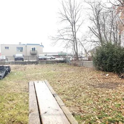 119A,&nbsp;HENRY, Queen's Park, Barrie
