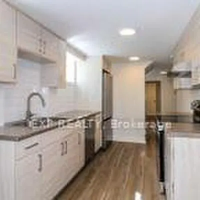258,&nbsp;Napier, Codrington, Barrie