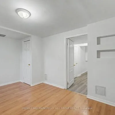 8,&nbsp;Epsom, Georgian Drive, Barrie