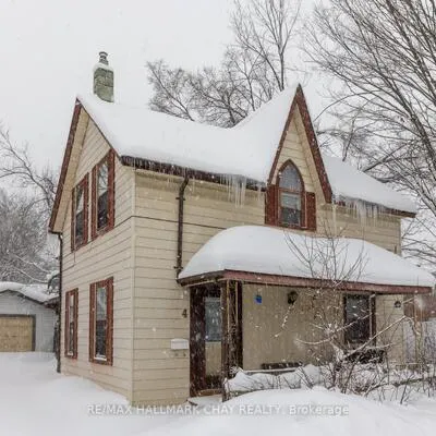 4,&nbsp;East, Wellington, Barrie