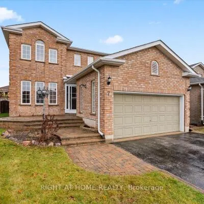 7, Michael, East Bayfield, Barrie