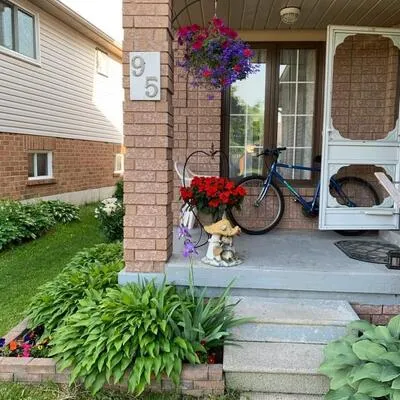 95,&nbsp;Athabaska, Holly, Barrie