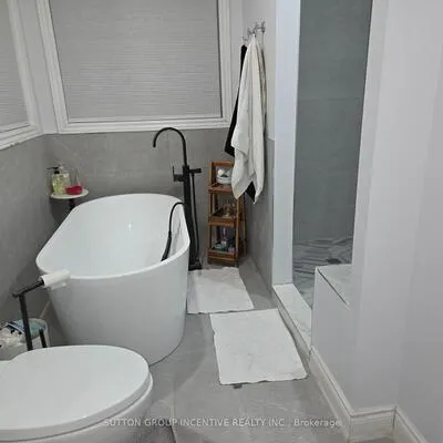 52,&nbsp;Elmbrook, 400 West, Barrie