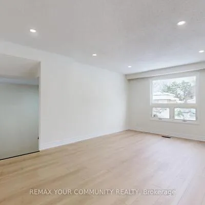 14,&nbsp;Lonsdale, Grove East, Barrie