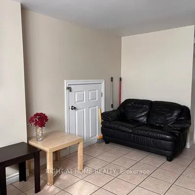 44, Bernick, Grove East, Barrie