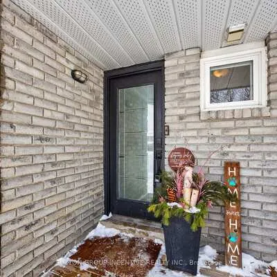 56, Shakespeare, Letitia Heights, Barrie