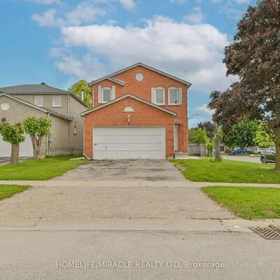40,&nbsp;Blair, Grove East, Barrie