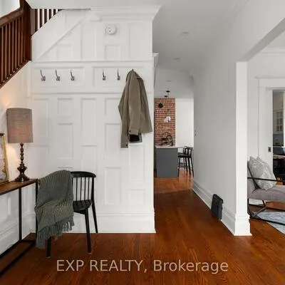 36, Sophia, Queen's Park, Barrie