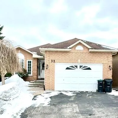 32, Simmons, West Bayfield, Barrie