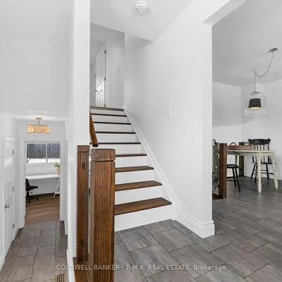 8, Charlbrook, Cundles East, Barrie