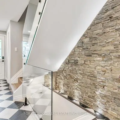 24,&nbsp;Argyle, Sunnidale, Barrie