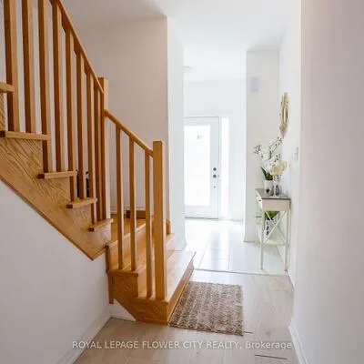 16,&nbsp;Fairlane, Painswick South, Barrie