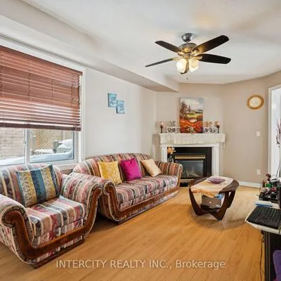 25,&nbsp;Meyer, East Bayfield, Barrie
