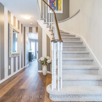 31,&nbsp;Etherington, West Bayfield, Barrie