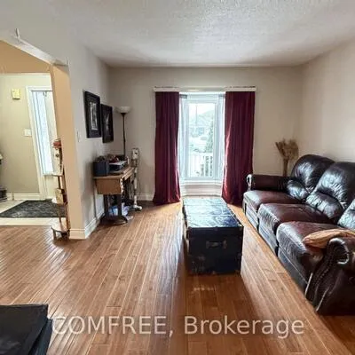 24,&nbsp;Shortreed, West Bayfield, Barrie