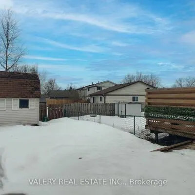 24,&nbsp;Lampman Ln, Letitia Heights, Barrie