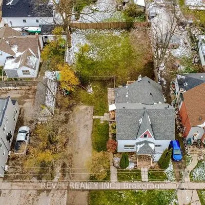 44,&nbsp;Parkside, Queen's Park, Barrie
