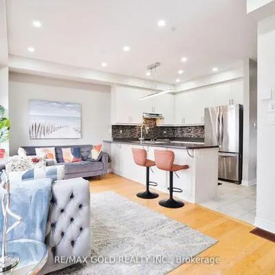 56,&nbsp;Snelgrove, West Bayfield, Barrie