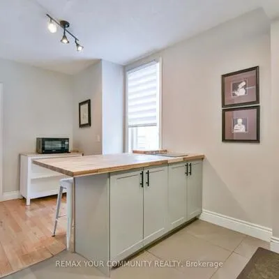30,&nbsp;Tiffin, Allandale Centre, Barrie