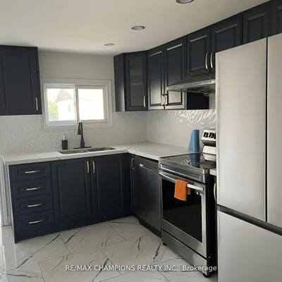 112,&nbsp;John, Lakeshore, Barrie