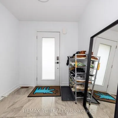 1,&nbsp;Leggott, Painswick North, Barrie