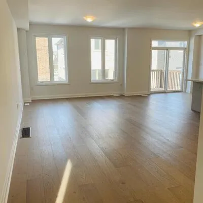 14,&nbsp;Barnyard, Innis-Shore, Barrie