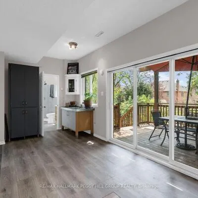 42,&nbsp;Kell, Bayshore, Barrie