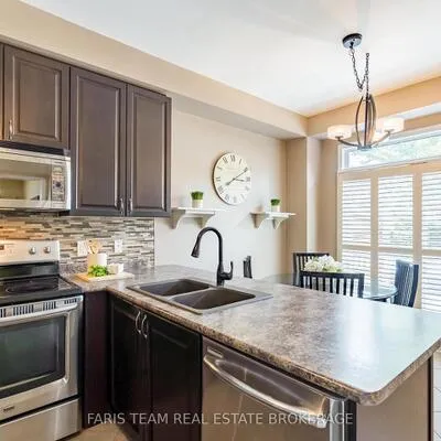 111,&nbsp;Monarchy, Innis-Shore, Barrie