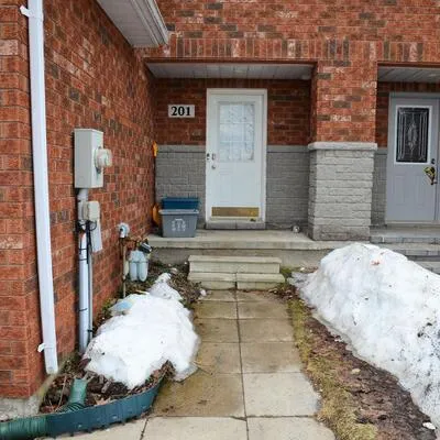 201,&nbsp;STANLEY, East Bayfield, Barrie