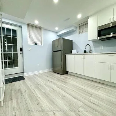 51, Cayton, Bradford, Bradford West Gwillimbury