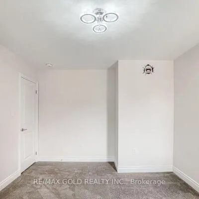 174, Sutherland, Bradford, Bradford West Gwillimbury